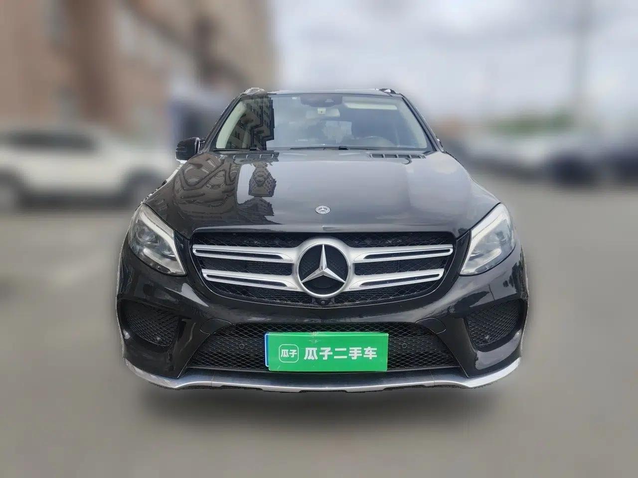 Mercedes-Benz GLE 2019 GLE 320 4MATIC Dynamic Edition Prestige Model — миниатюра 2