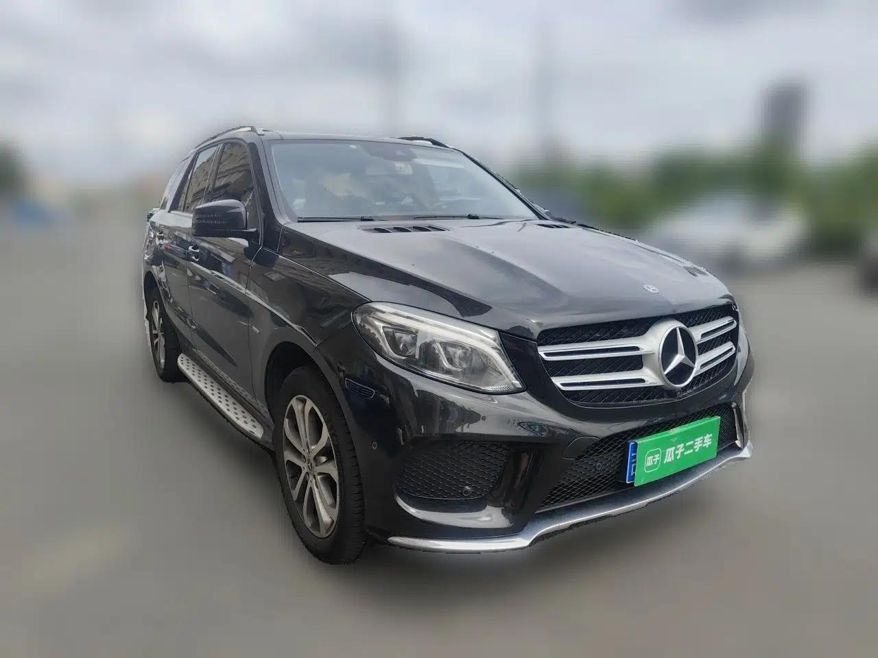 Mercedes-Benz GLE 2019 GLE 320 4MATIC Dynamic Edition Prestige Model — миниатюра 3