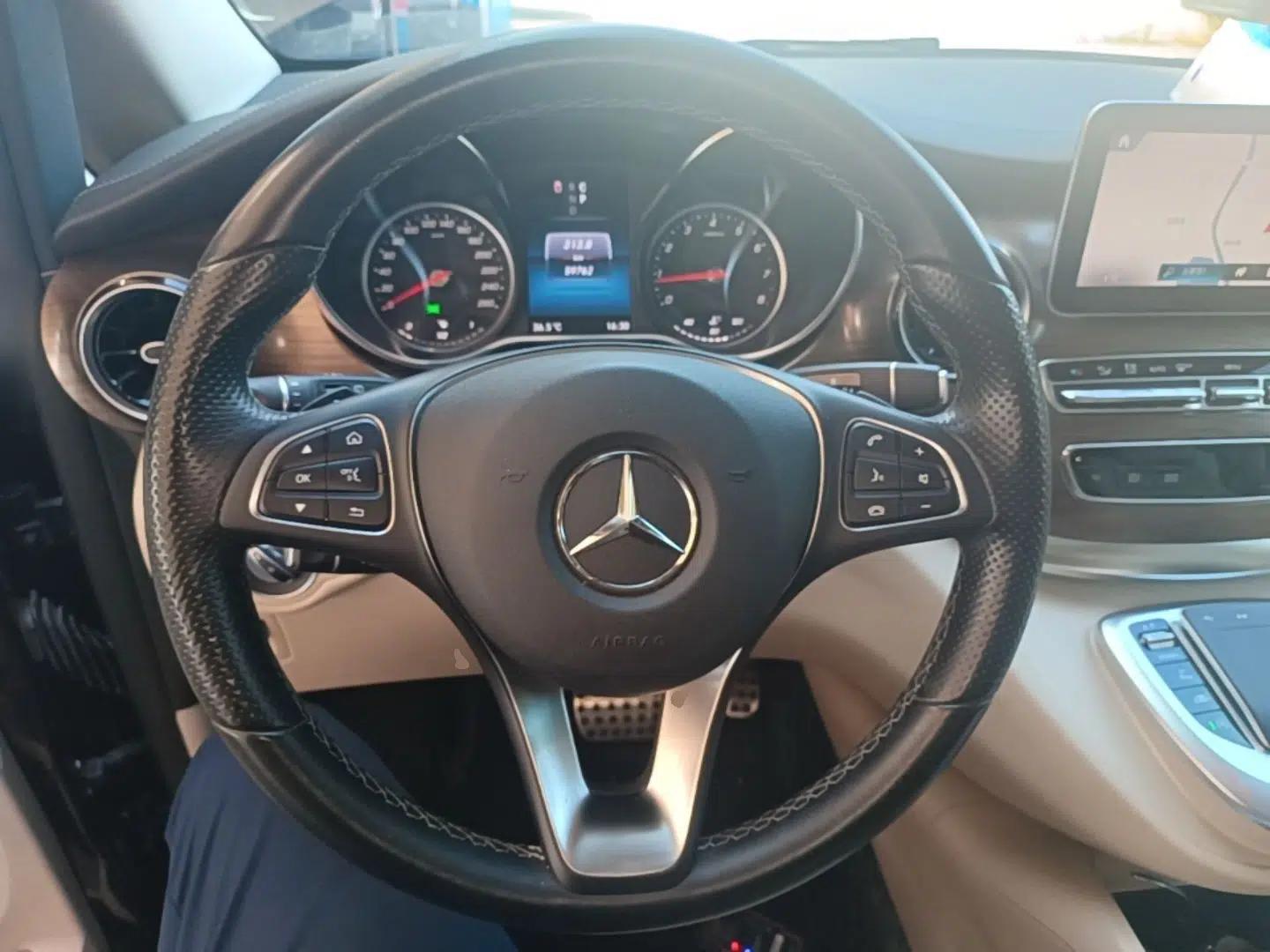Mercedes-Benz V-Class 2021 V 260 Prestige Edition — миниатюра 13