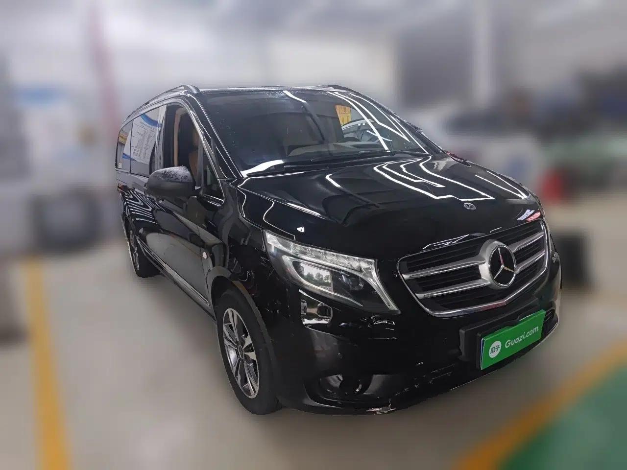 Mercedes-Benz V-Class Mercedes-Benz V-Class, Automatic, 2.0L Gasoline, 7-Seater (Parallel Import) — миниатюра 3