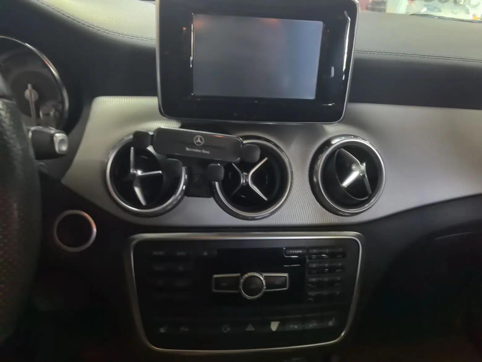 Mercedes-Benz GLA 2015 GLA 220 4MATIC Fashion Model — миниатюра 20