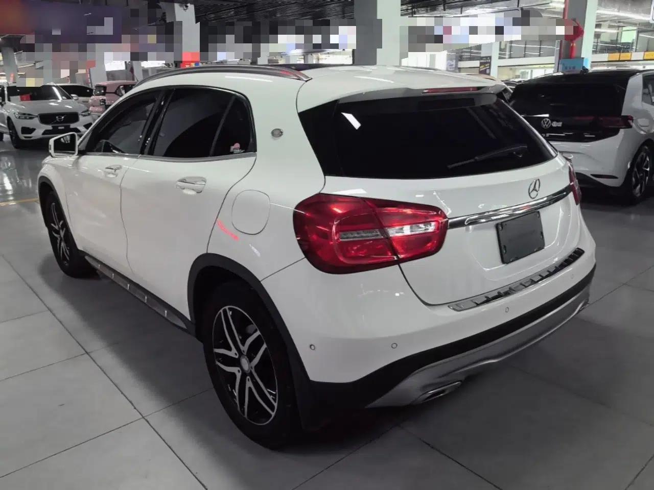 Mercedes-Benz GLA 2015 GLA 220 4MATIC Fashion Model — миниатюра 4