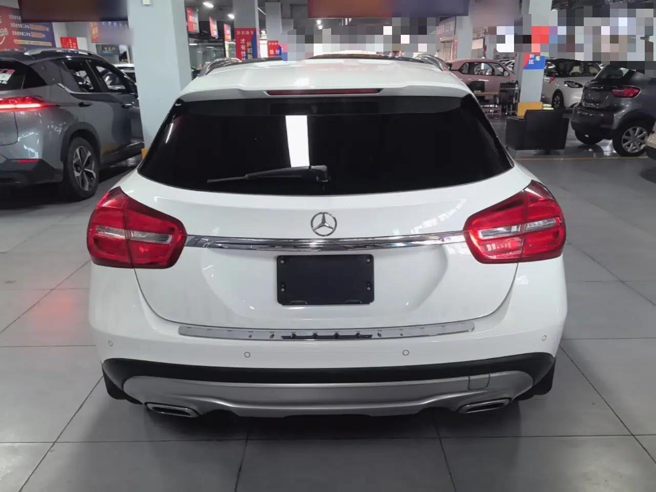 Mercedes-Benz GLA 2015 GLA 220 4MATIC Fashion Model — миниатюра 5