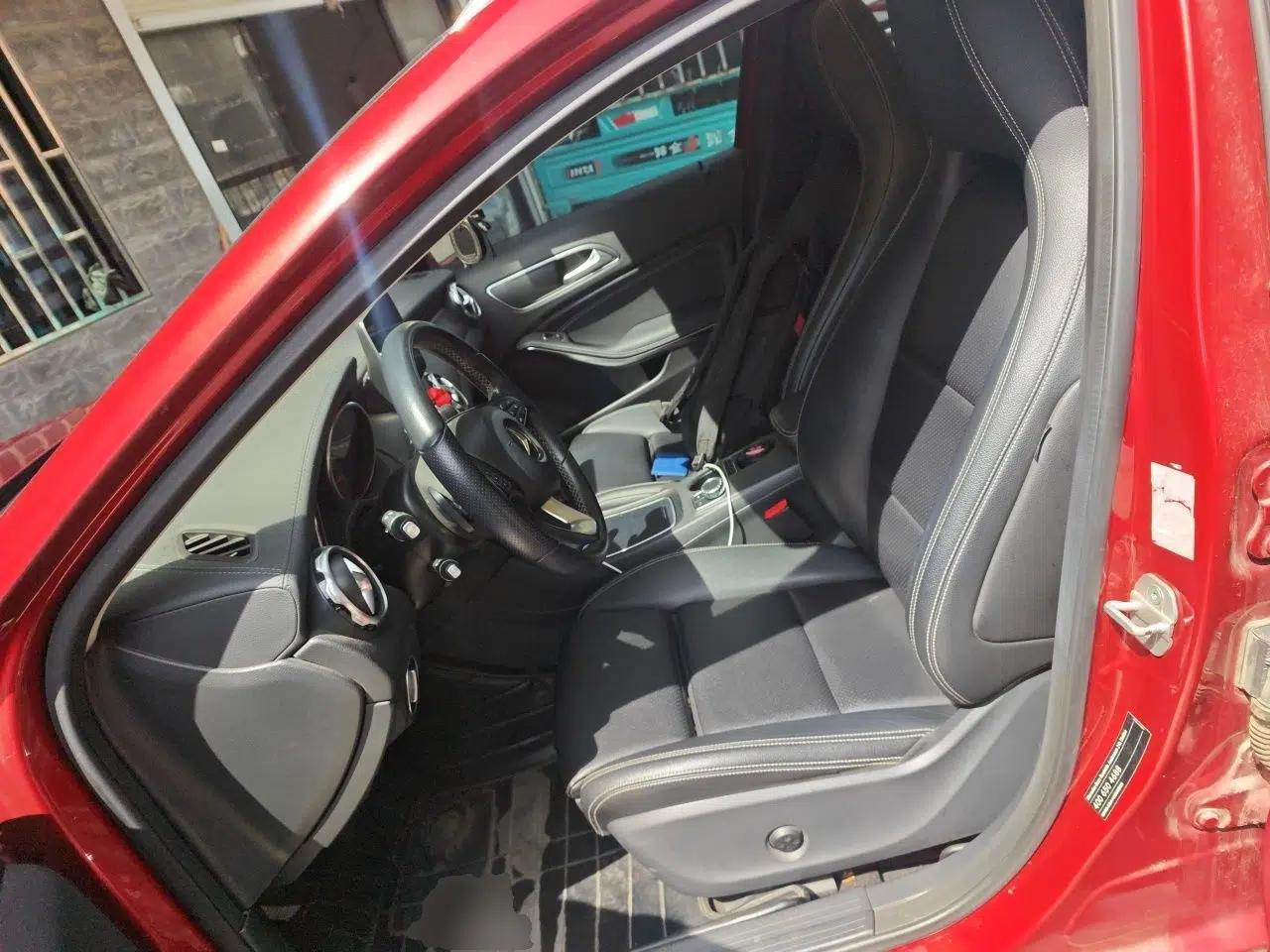 Mercedes-Benz GLA 2017 GLA 200 Fashion Model — миниатюра 15