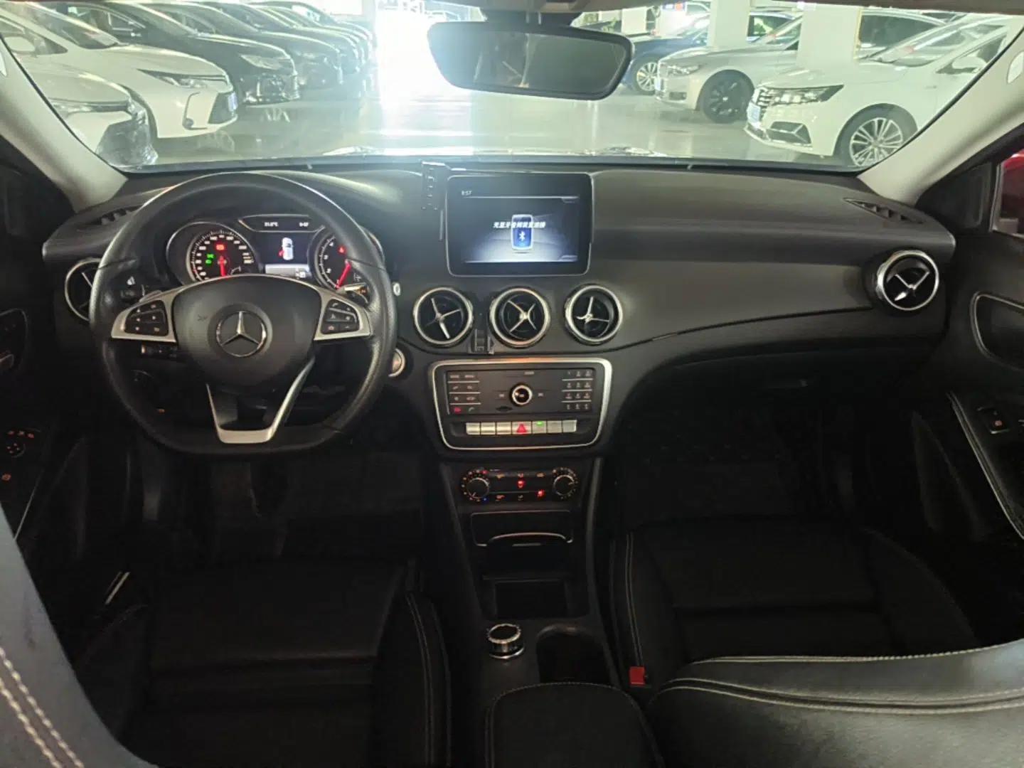 Mercedes-Benz GLA 2019 GLA 200 Fashion Model — миниатюра 12