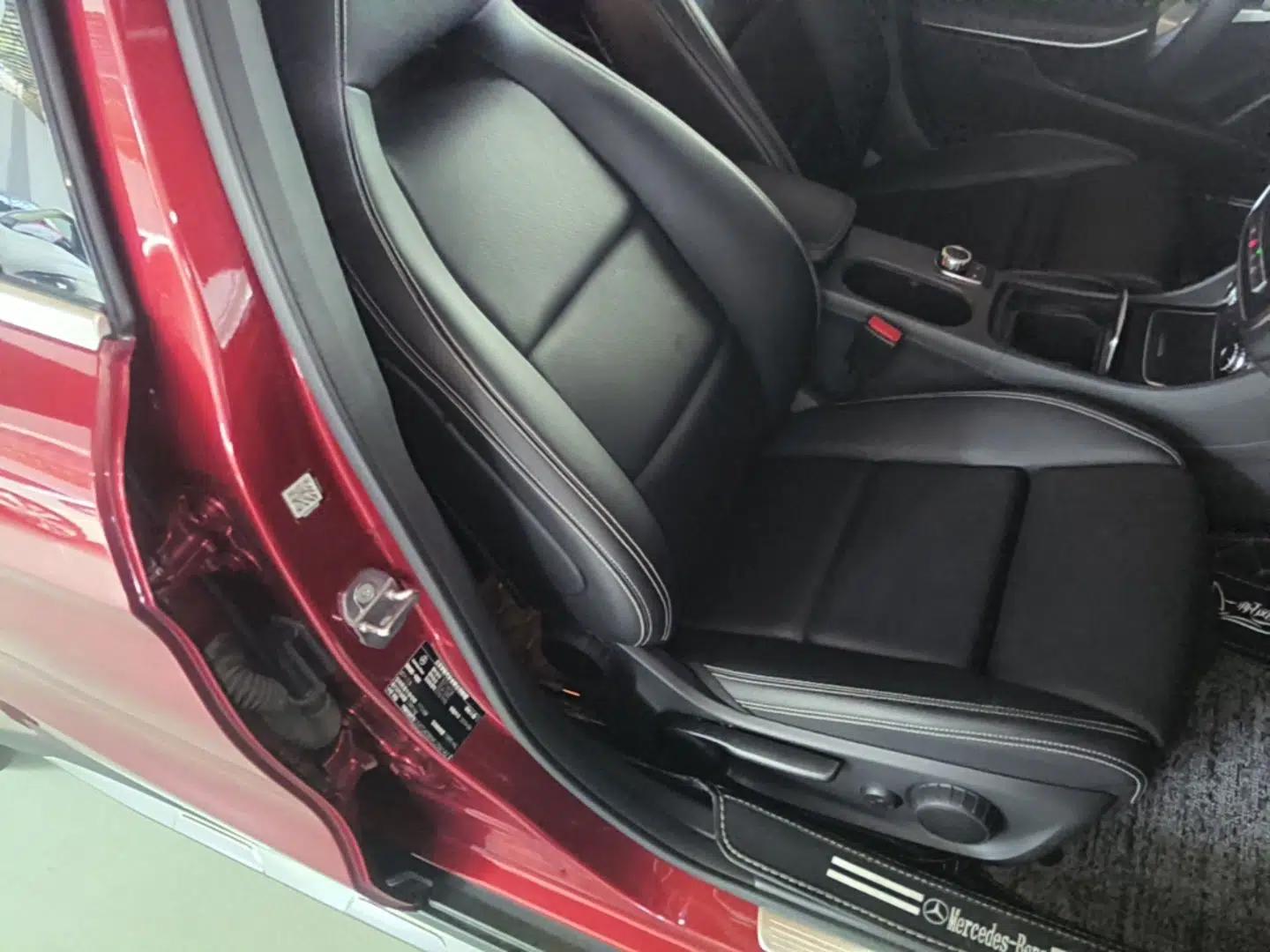 Mercedes-Benz GLA 2019 GLA 200 Fashion Model — миниатюра 19