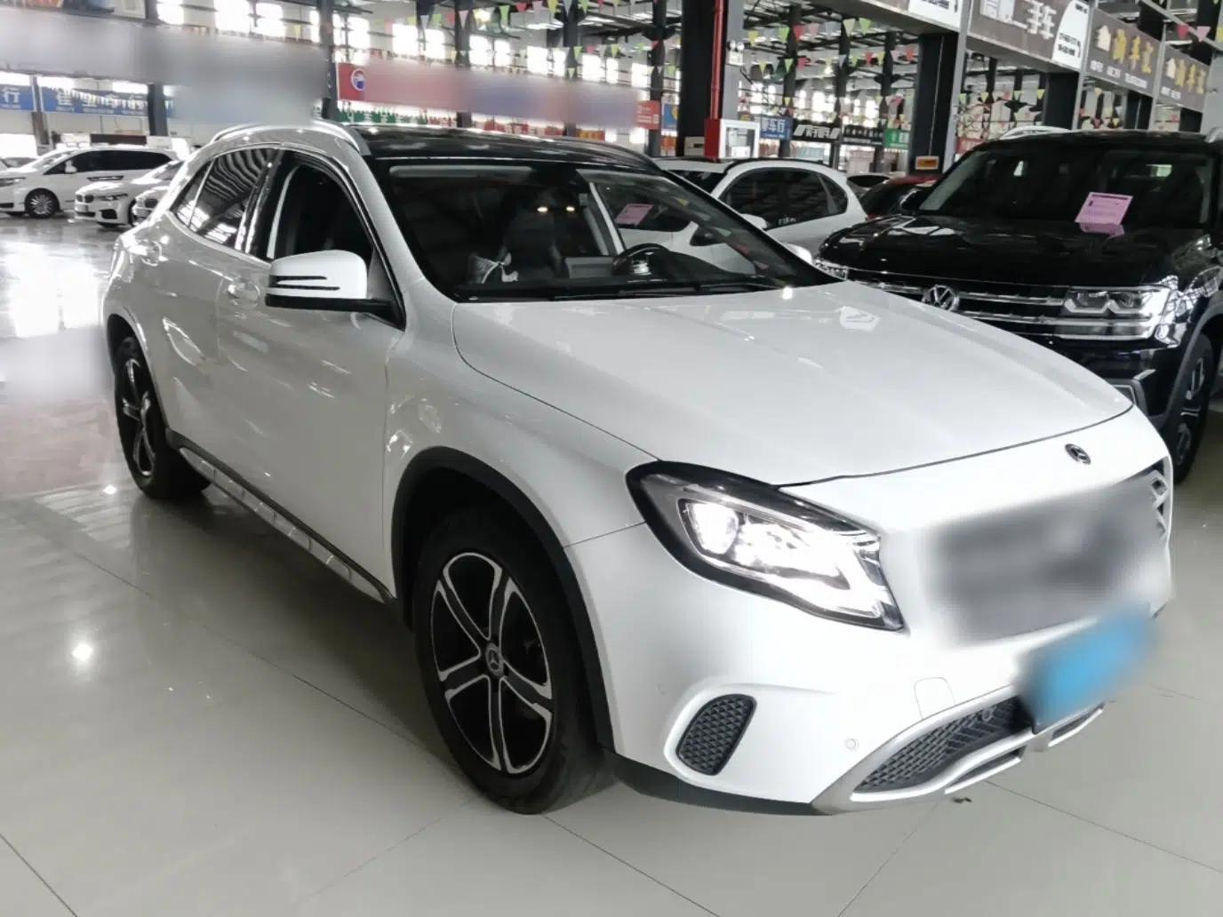 Mercedes-Benz GLA 2018 GLA 200 Fashion Model — миниатюра 3