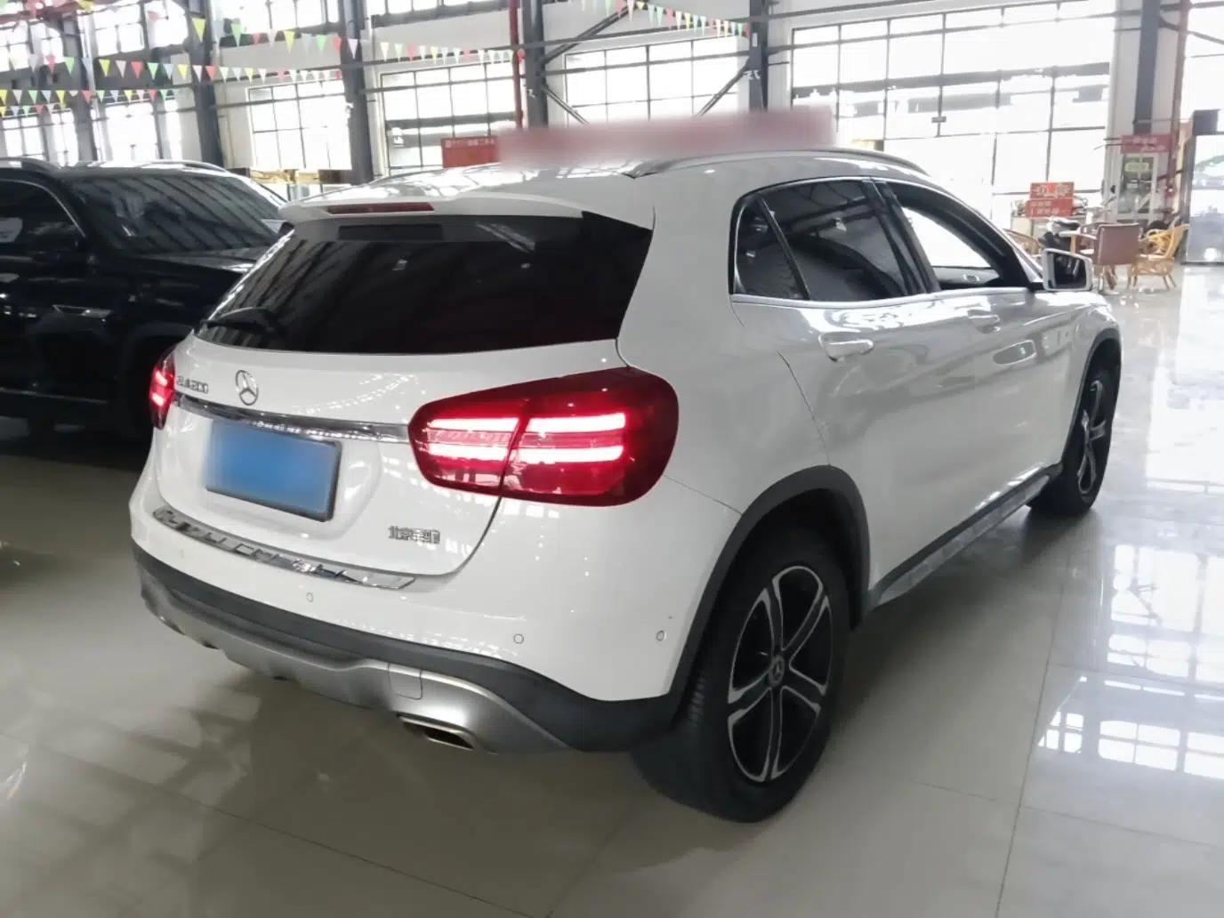 Mercedes-Benz GLA 2018 GLA 200 Fashion Model — миниатюра 6