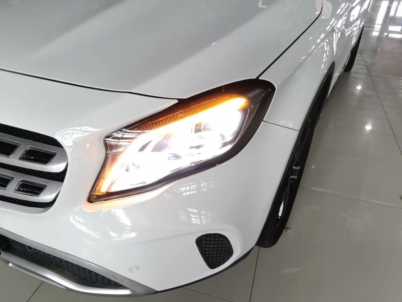 Mercedes-Benz GLA 2018 GLA 200 Fashion Model — миниатюра 8