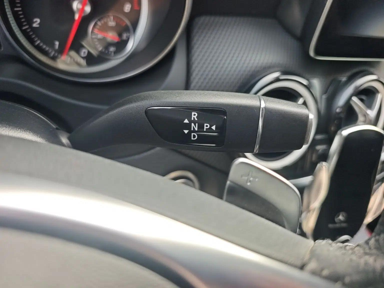 Mercedes-Benz GLA 2019 GLA 200 Fashion Model — миниатюра 16