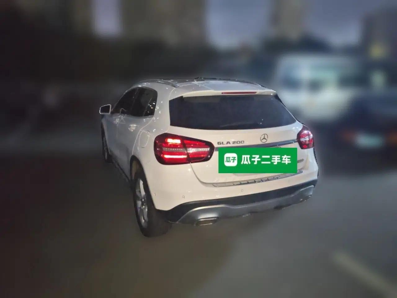 Mercedes-Benz GLA 2018 GLA 200 Sport Edition — миниатюра 4