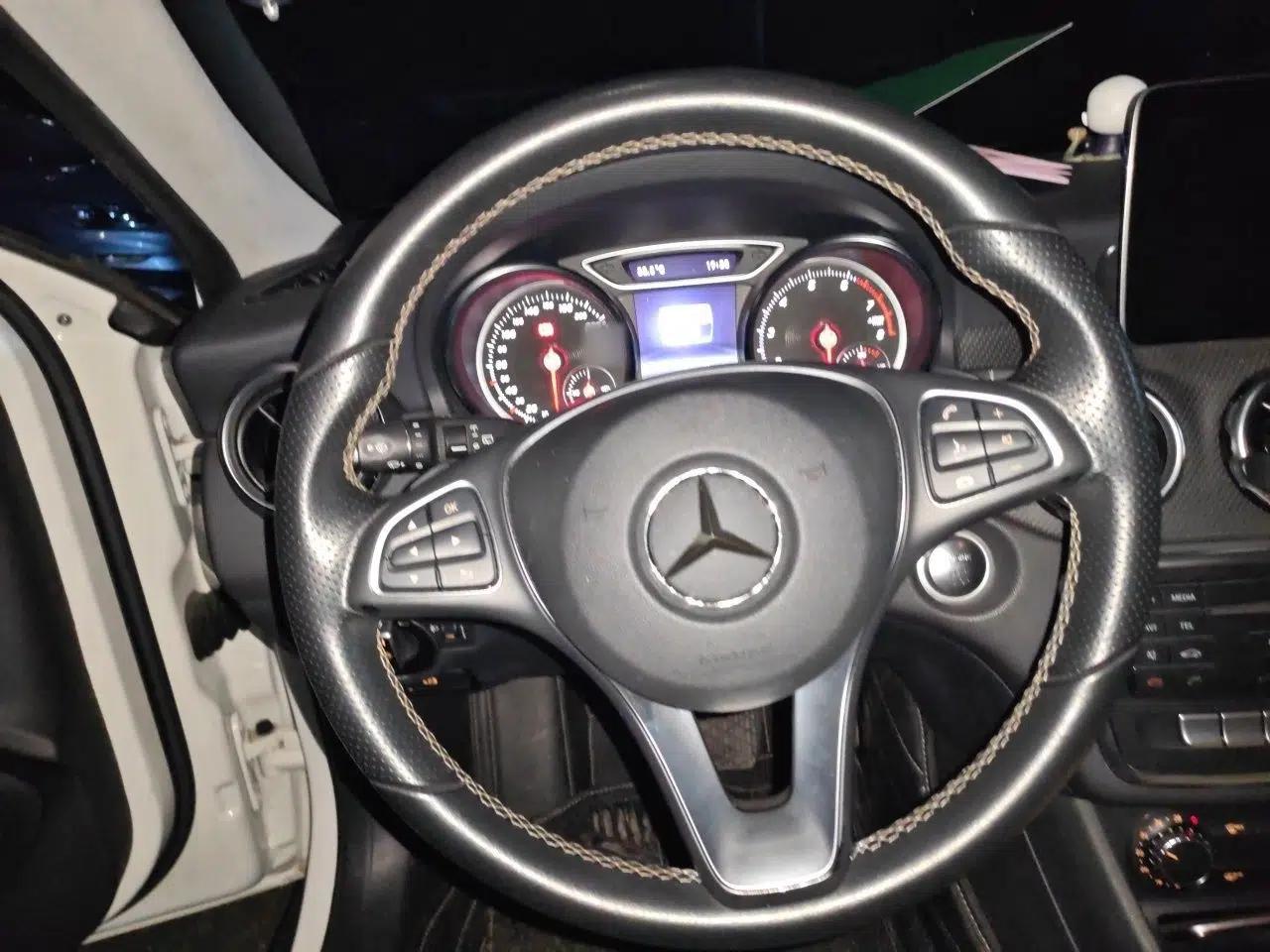 Mercedes-Benz GLA 2018 GLA 200 Sport Edition — миниатюра 10