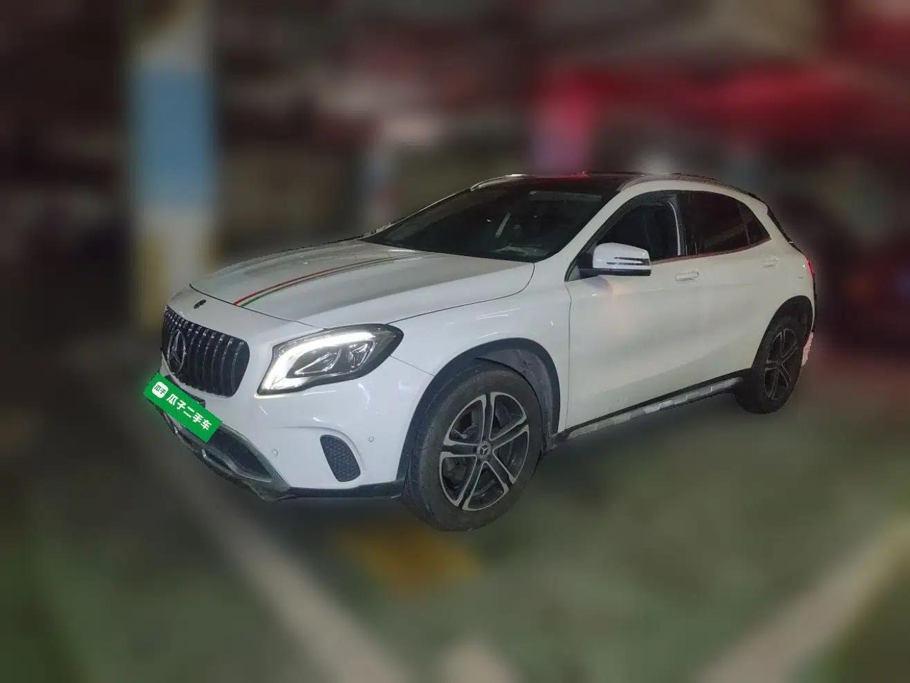 Mercedes-Benz GLA 2018 GLA 200 Fashion Model — миниатюра 1