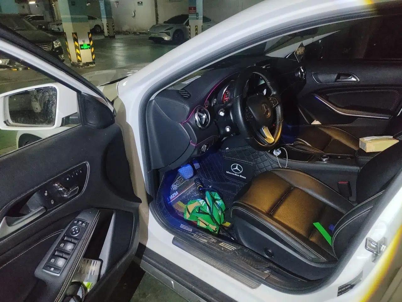 Mercedes-Benz GLA 2018 GLA 200 Fashion Model — миниатюра 16
