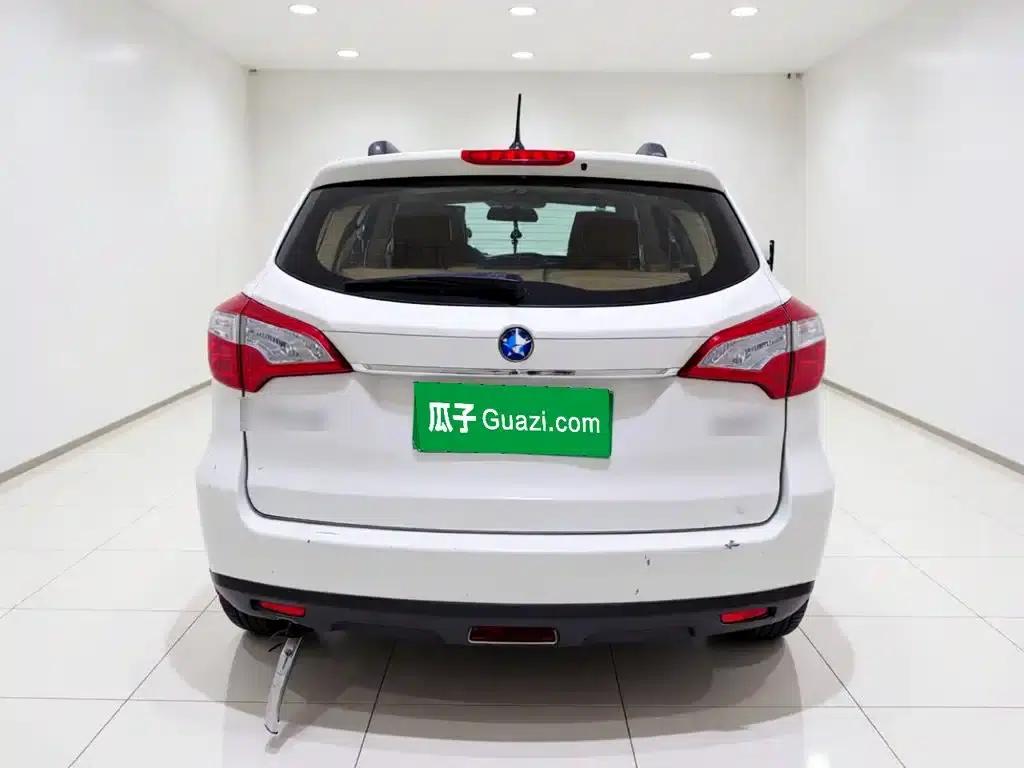 Venucia T70 2016 1.6L Manual Smart Edition — миниатюра 5