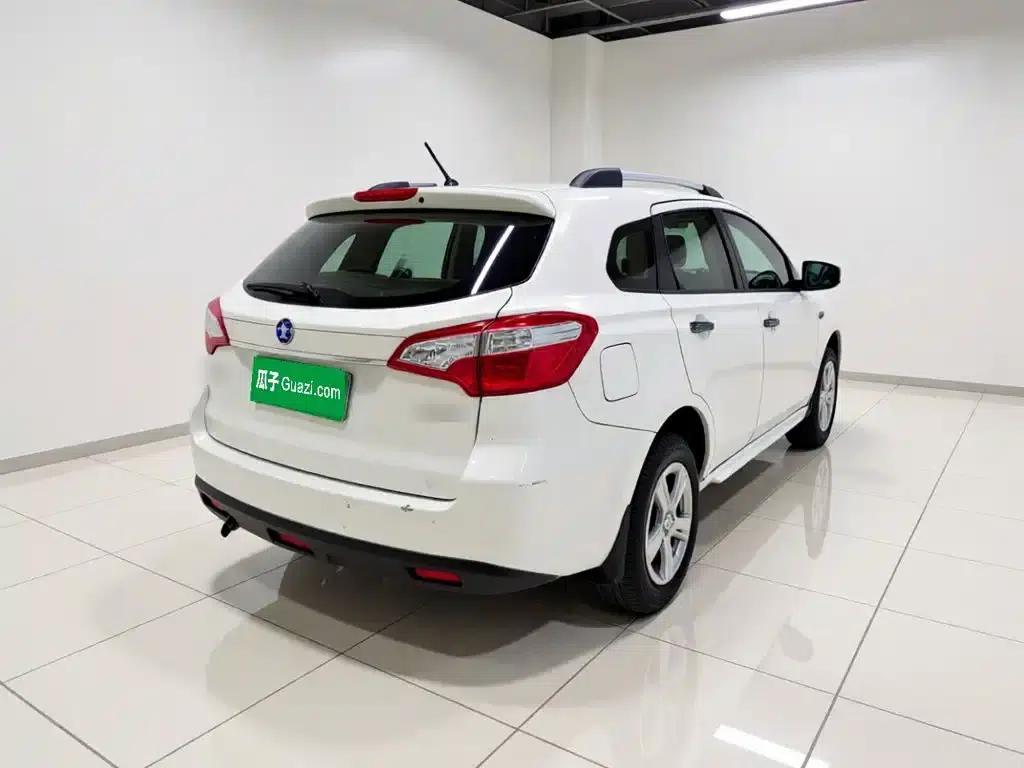 Venucia T70 2016 1.6L Manual Smart Edition — миниатюра 6