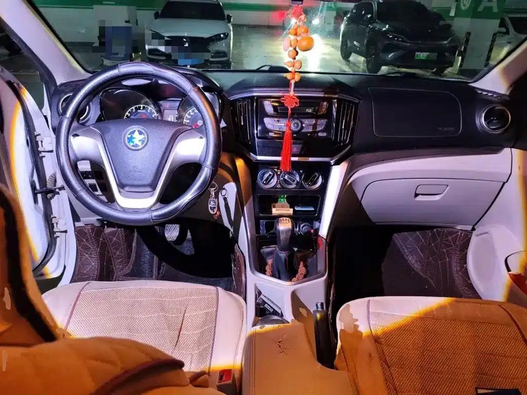 Venucia T70 2016 1.6L Manual Smart Edition — миниатюра 10