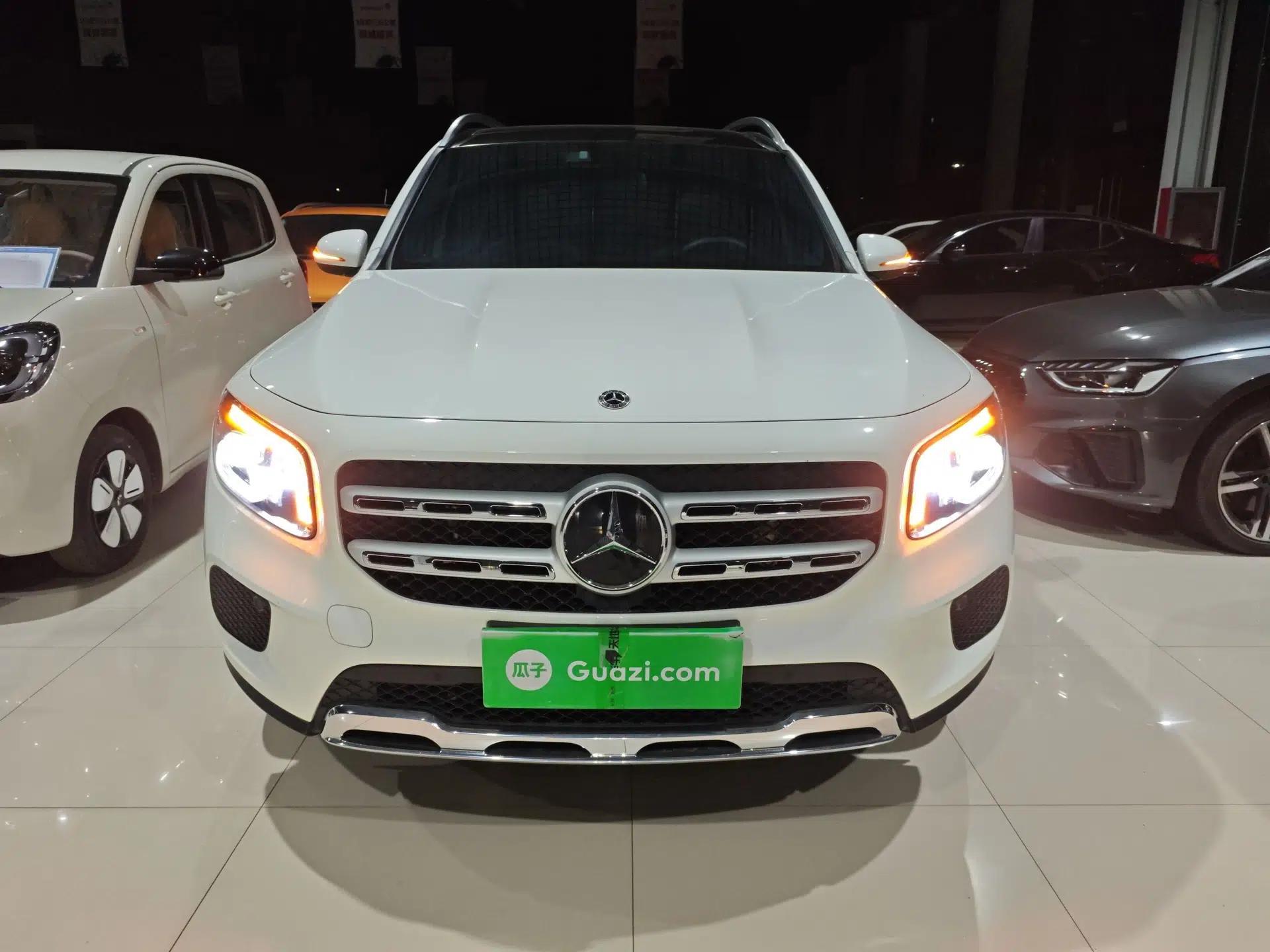 Mercedes-Benz GLB 2023 GLB 220 Fashion Model — миниатюра 2