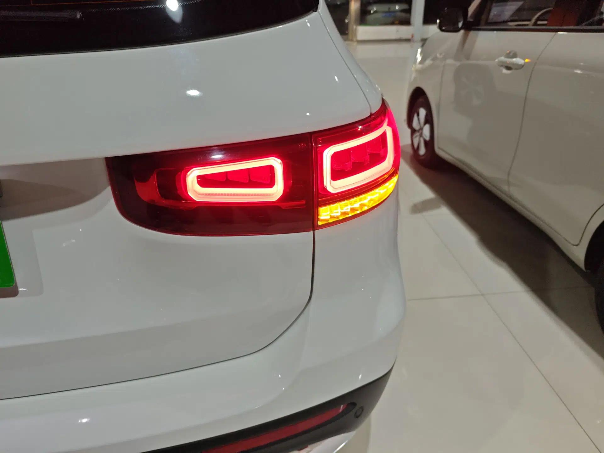 Mercedes-Benz GLB 2023 GLB 220 Fashion Model — миниатюра 14