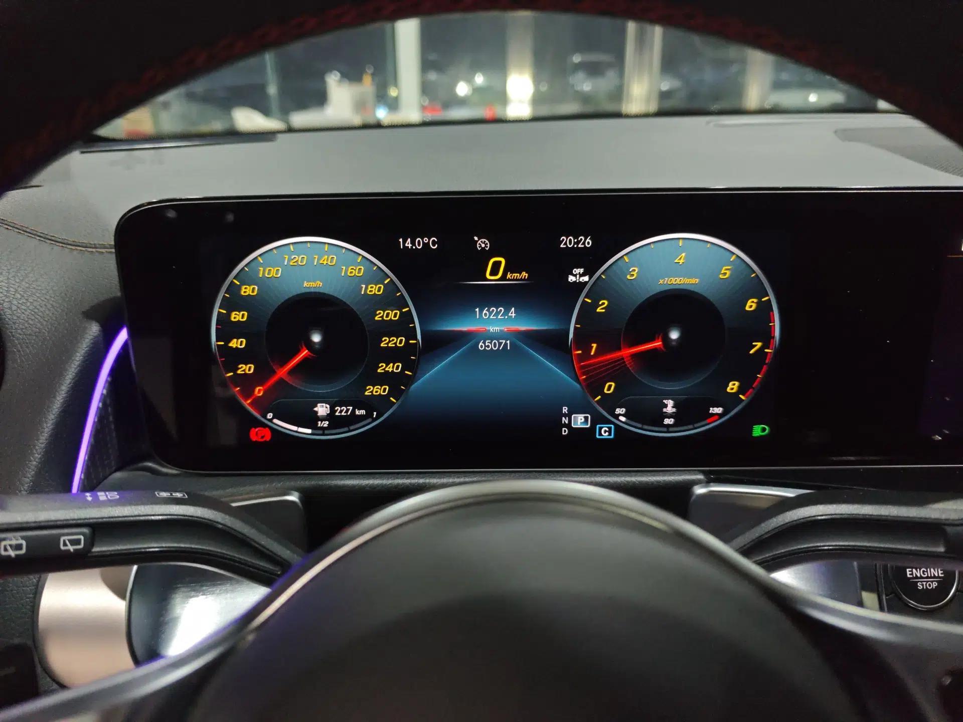 Mercedes-Benz GLB 2023 GLB 220 Fashion Model — миниатюра 19