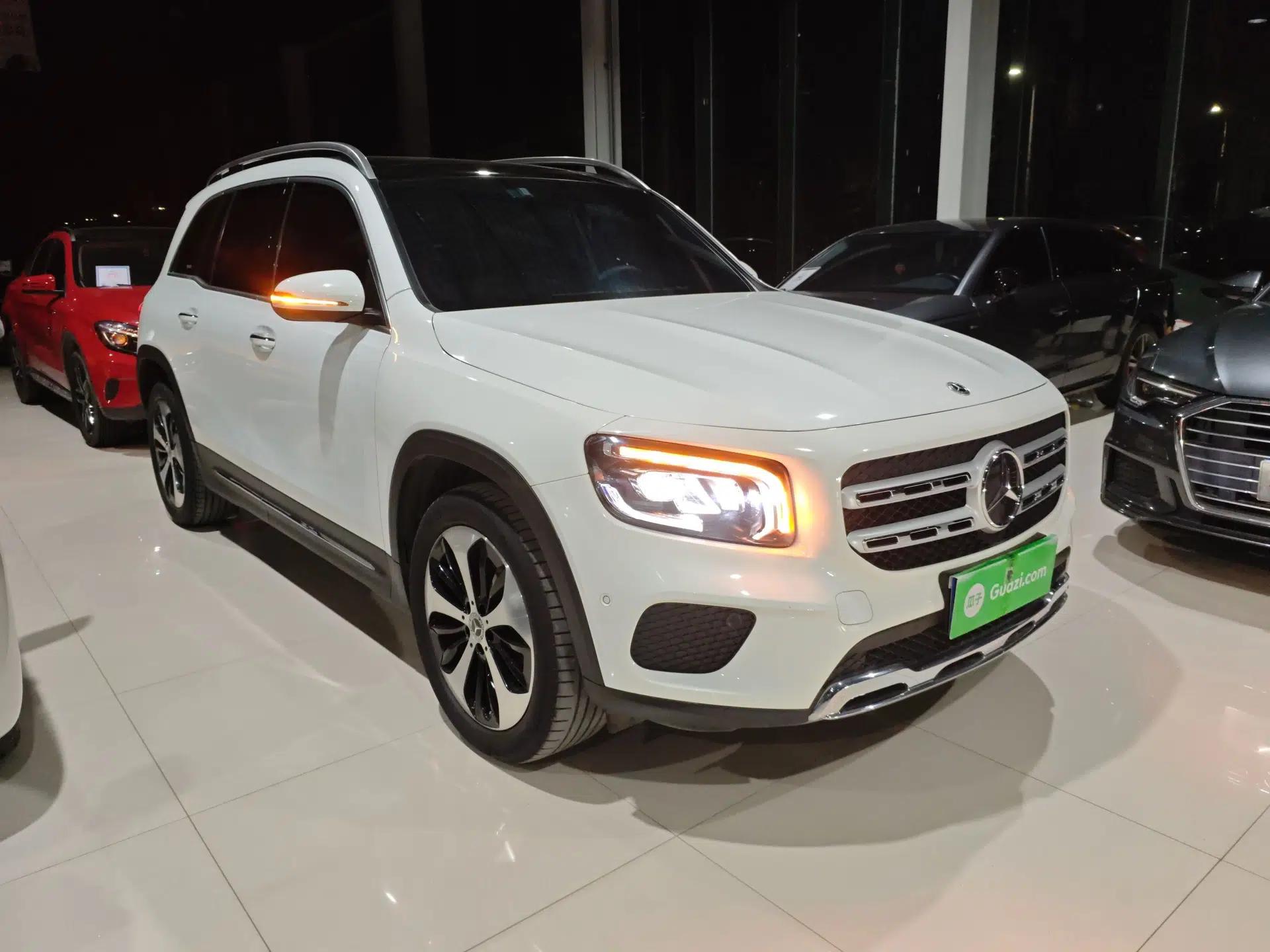 Mercedes-Benz GLB 2023 GLB 220 Fashion Model — миниатюра 3
