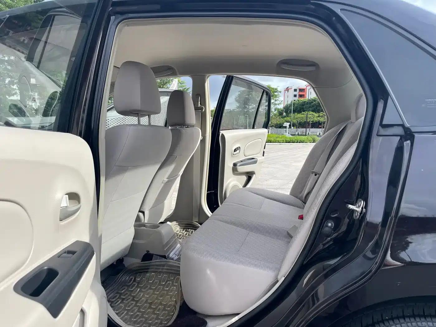 Venucia D50 2015 1.6L Automatic Fashion Edition — миниатюра 9