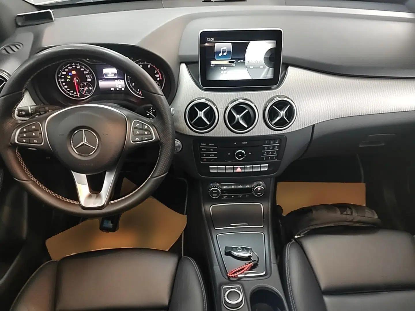 Mercedes-Benz B-Class 2015 B 200 Fashion Model — миниатюра 20