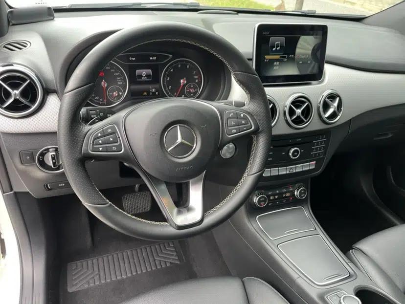 Mercedes-Benz B-Class 2015 B 200 Fashion Model — миниатюра 21