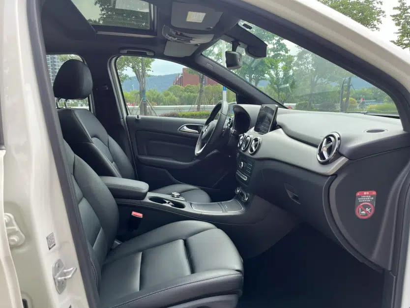 Mercedes-Benz B-Class 2015 B 200 Fashion Model — миниатюра 35