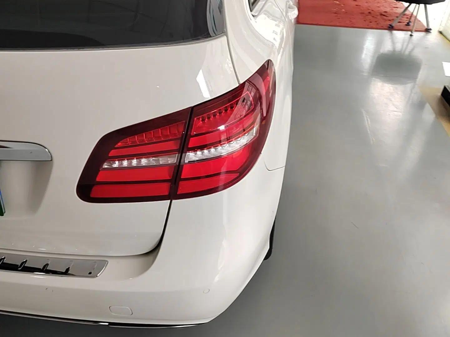 Mercedes-Benz B-Class 2015 B 200 Fashion Model — миниатюра 9
