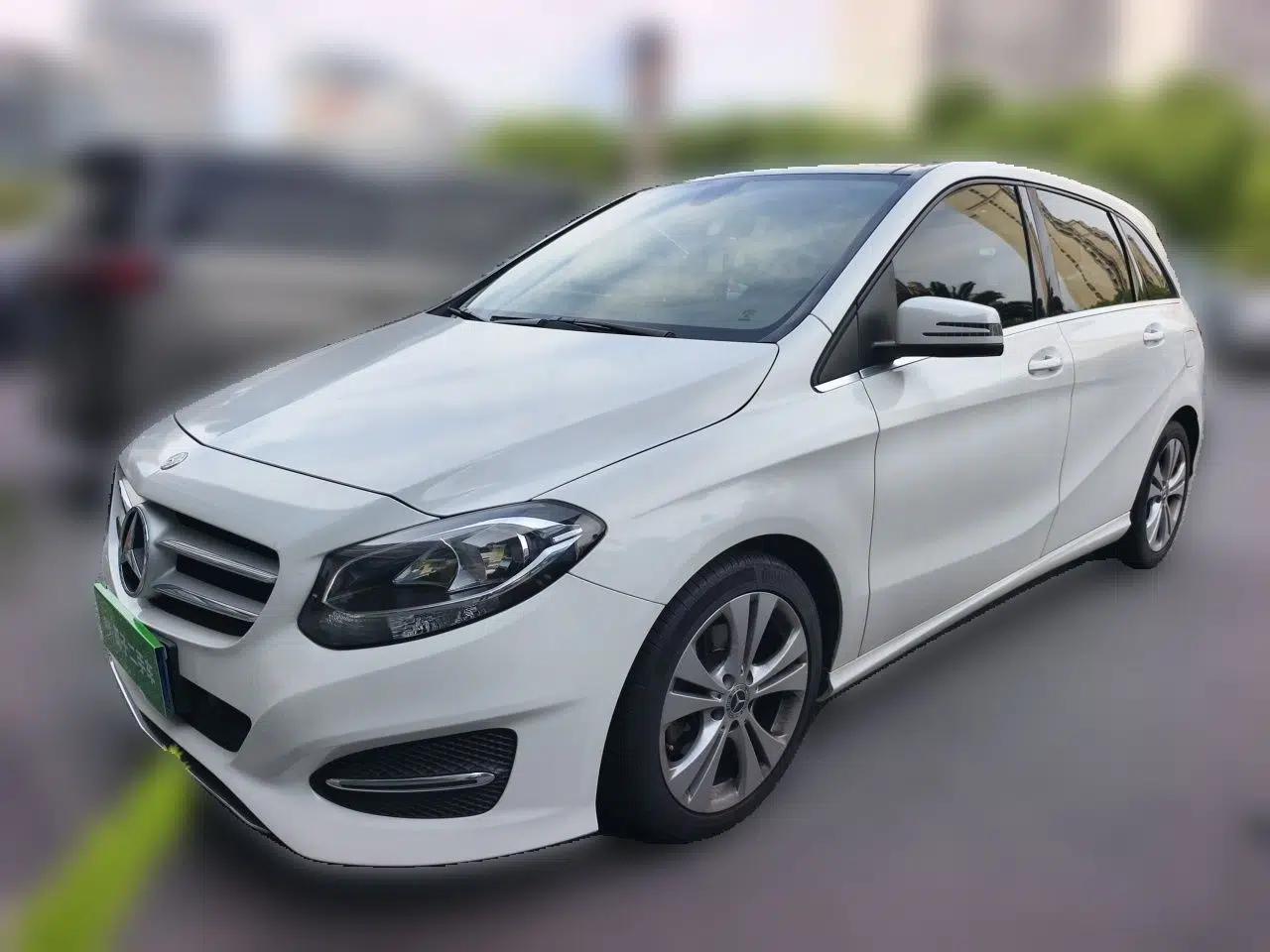 Mercedes-Benz B-Class 2019 B 200 Sport Edition — миниатюра 1