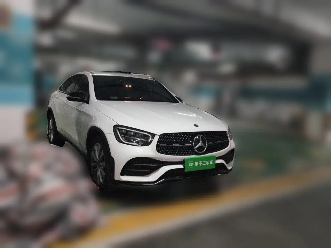 Mercedes-Benz GLC Coupe 2020 GLC 260 4MATIC Coupe SUV — миниатюра 3