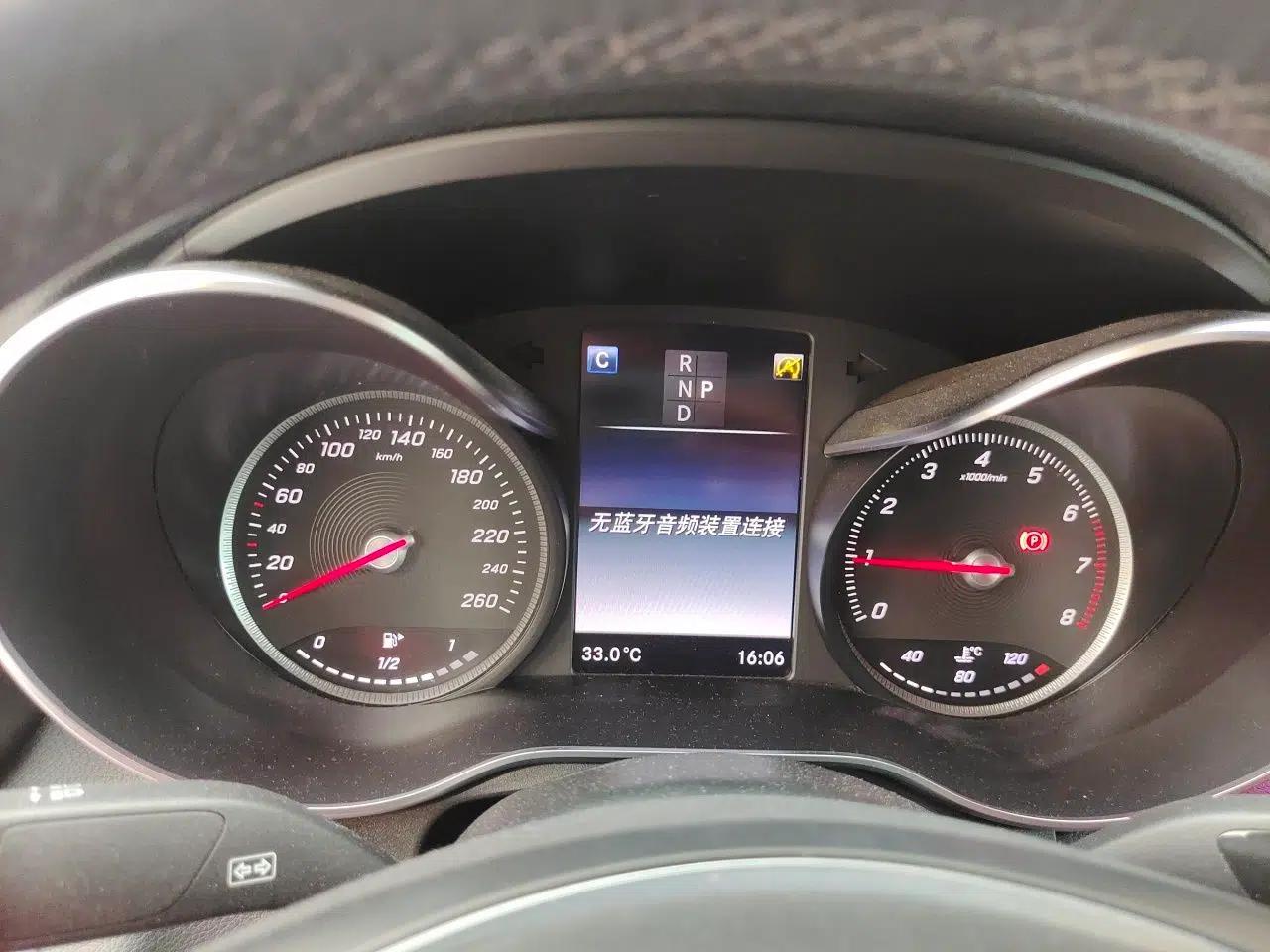 Mercedes-Benz GLC Coupe 2019 Facelift GLC 260 4MATIC Coupe SUV — миниатюра 11