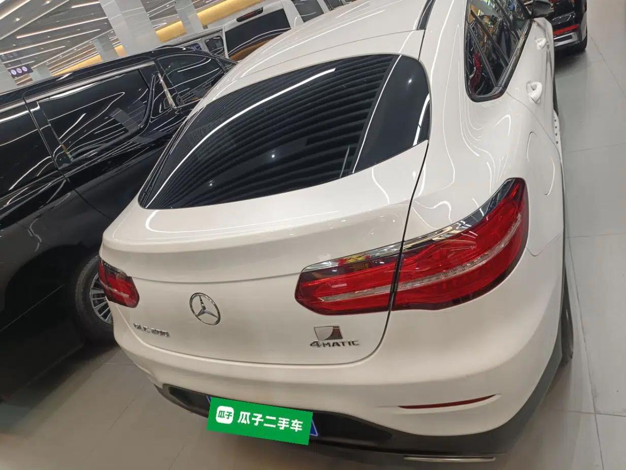 Mercedes-Benz GLC Coupe 2017 GLC 200 4MATIC Coupe SUV — миниатюра 4