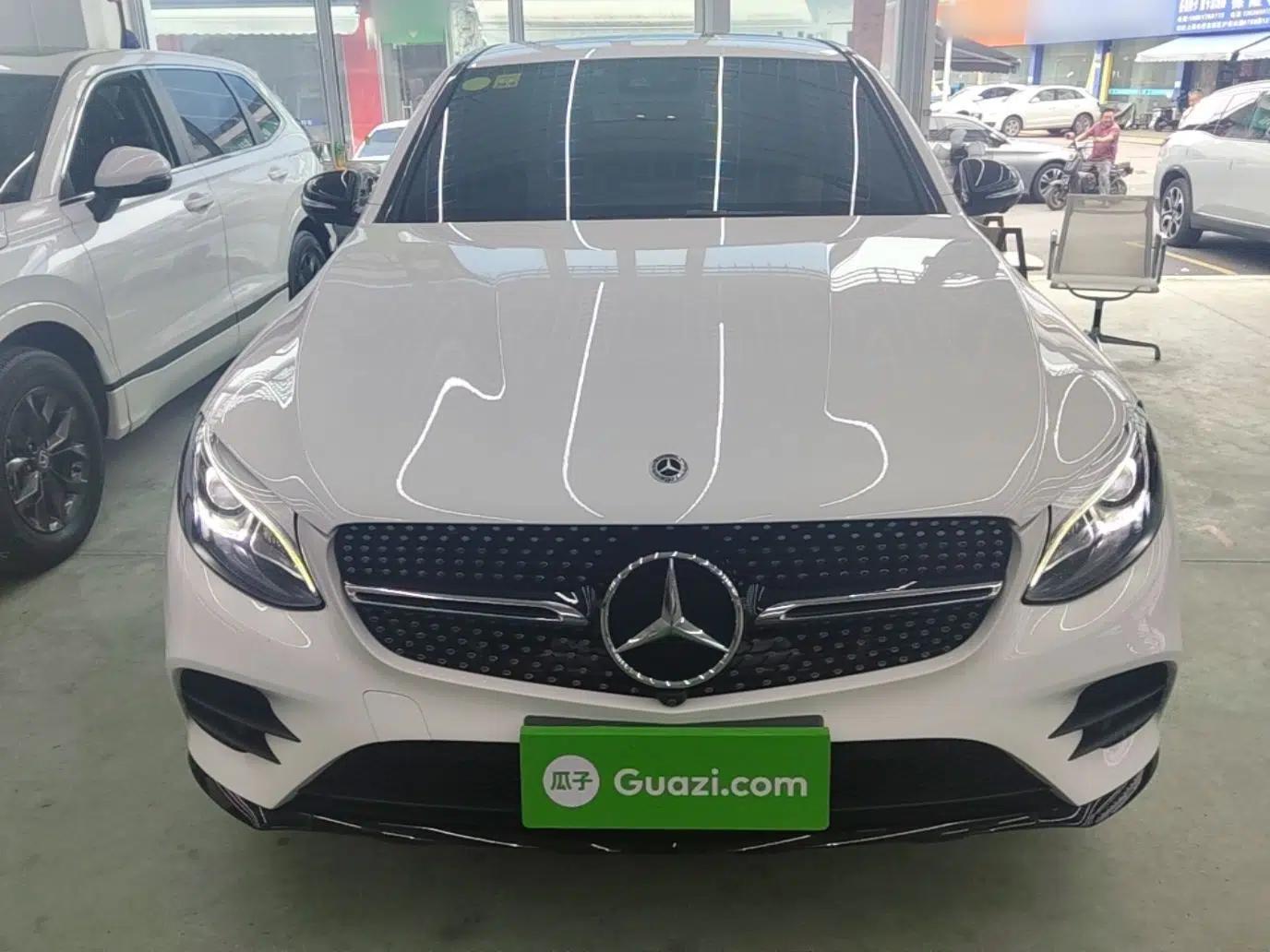 Mercedes-Benz GLC Coupe 2018 GLC 260 4MATIC Coupe SUV — миниатюра 2