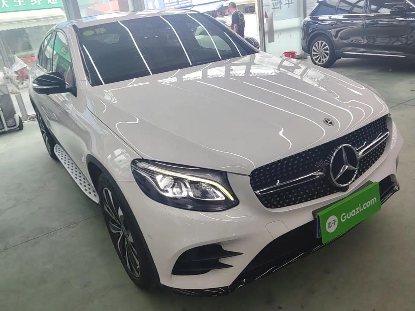 Mercedes-Benz GLC Coupe 2018 GLC 260 4MATIC Coupe SUV — миниатюра 12