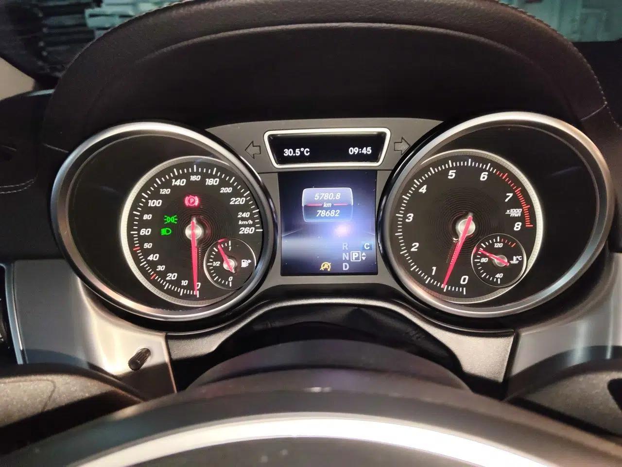 Mercedes-Benz GLE Coupe 2015 GLE 320 4MATIC Coupe SUV — миниатюра 12