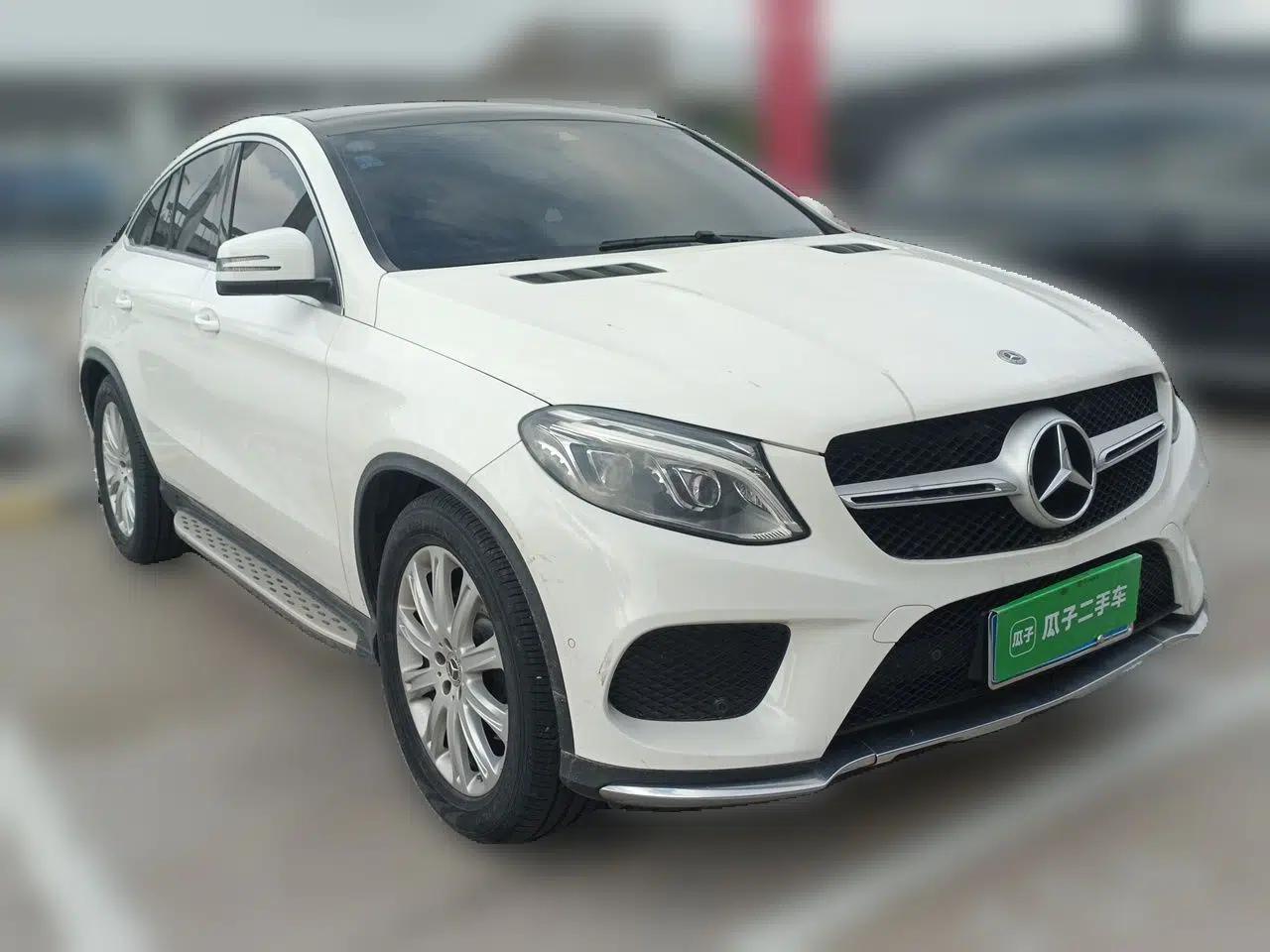 Mercedes-Benz GLE Coupe 2017 GLE 320 4MATIC Coupe SUV — миниатюра 3