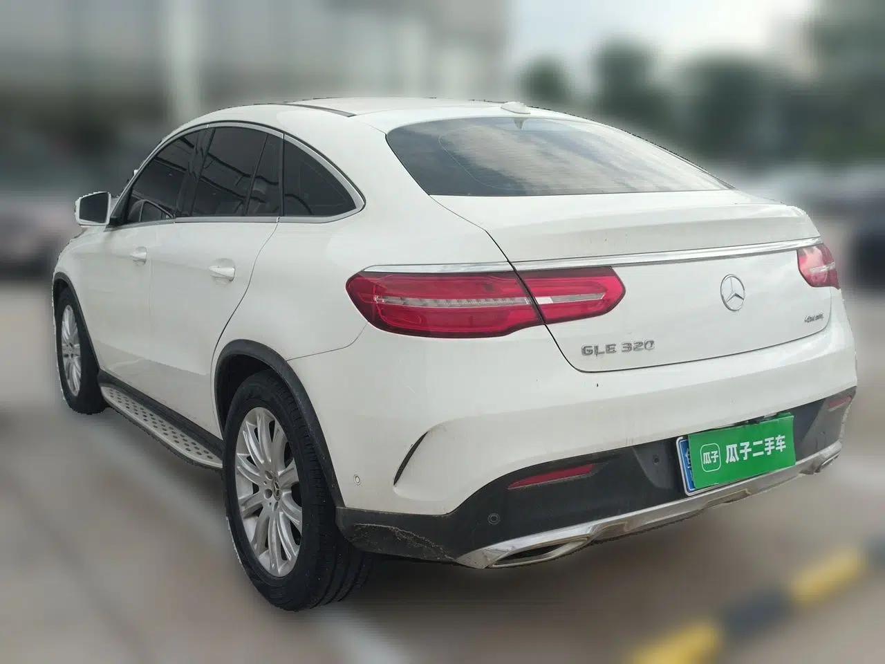 Mercedes-Benz GLE Coupe 2017 GLE 320 4MATIC Coupe SUV — миниатюра 4