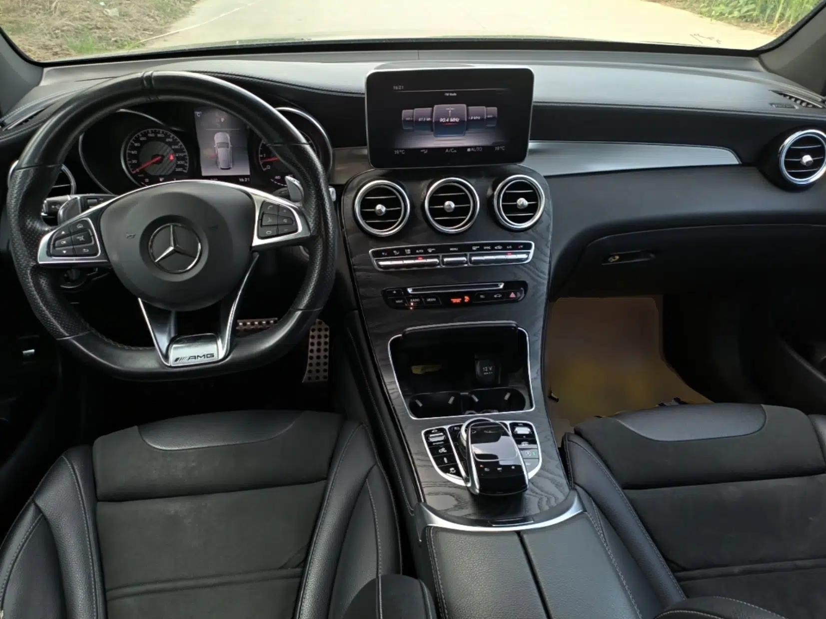 Mercedes-Benz GLC AMG 2018 AMG GLC 63 4MATIC+ — миниатюра 12