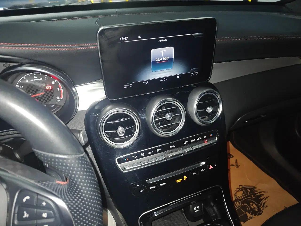 Mercedes-Benz GLC AMG 2017 AMG GLC 43 4MATIC Special Edition — миниатюра 13