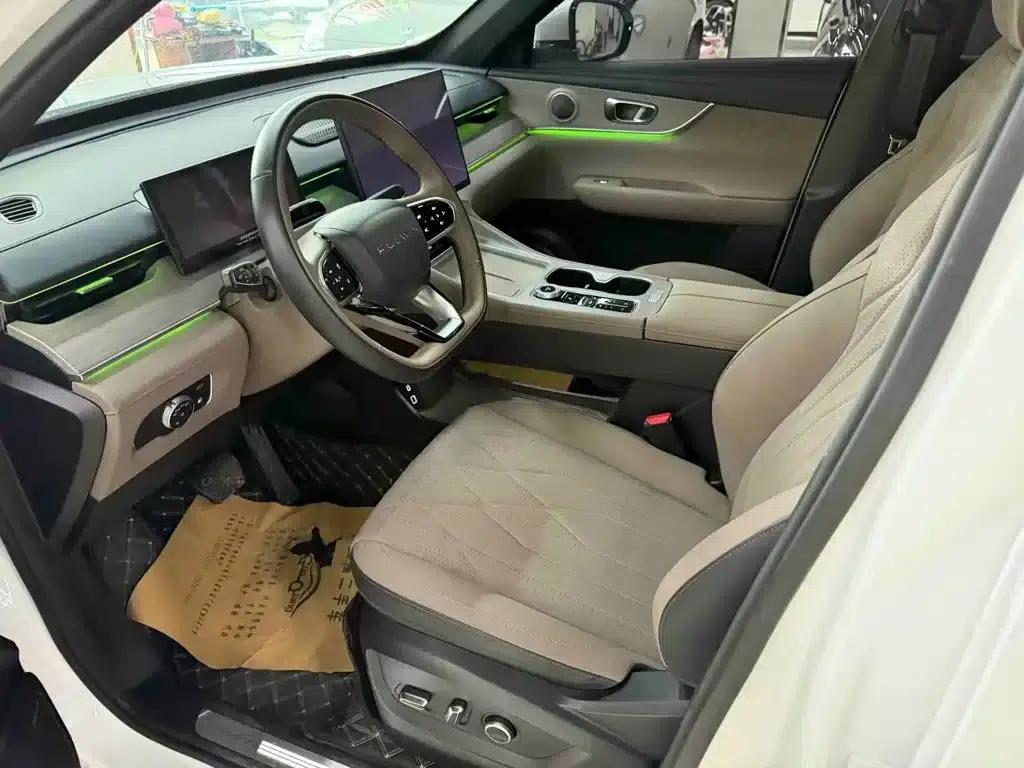 Fengyun T8 2025 1.5T 130km Premium Edition 5-seater — миниатюра 6