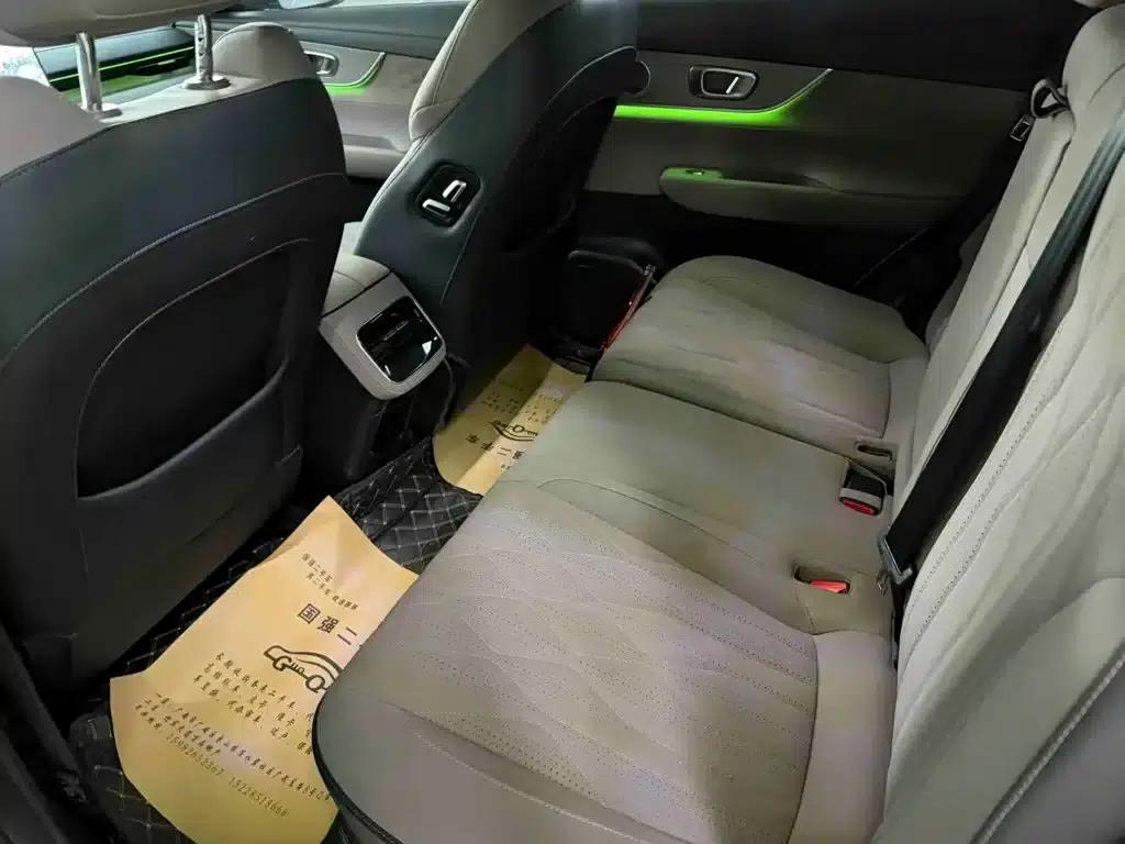 Fengyun T8 2025 1.5T 130km Premium Edition 5-seater — миниатюра 7