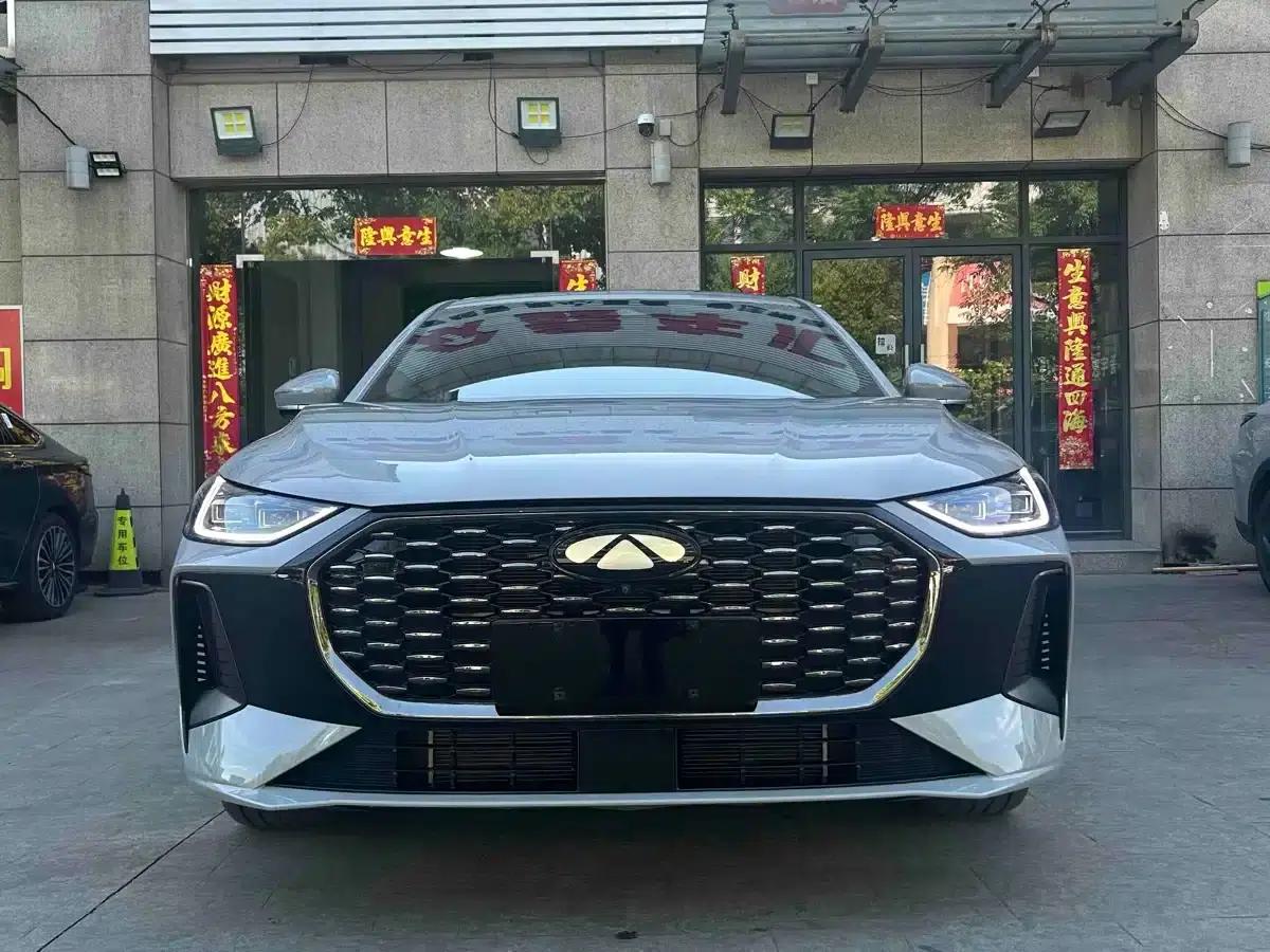 Fengyun A8L 2025 1.5TGDI 145km Luxury Edition — миниатюра 2