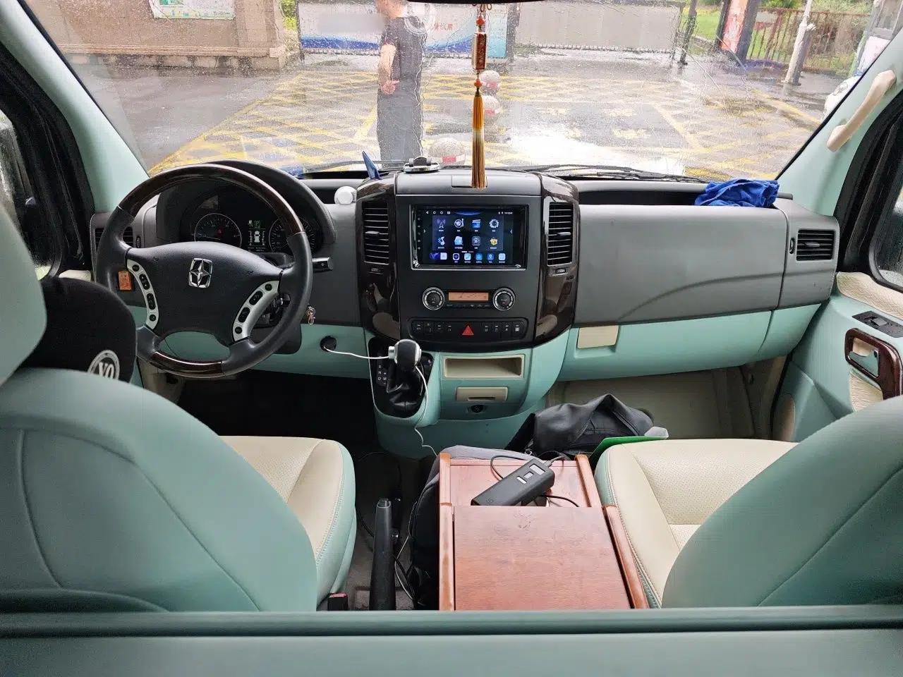 Mercedes-Benz Sprinter Yaxing Eurowind 2.8 diesel automatic 7-seater — миниатюра 9