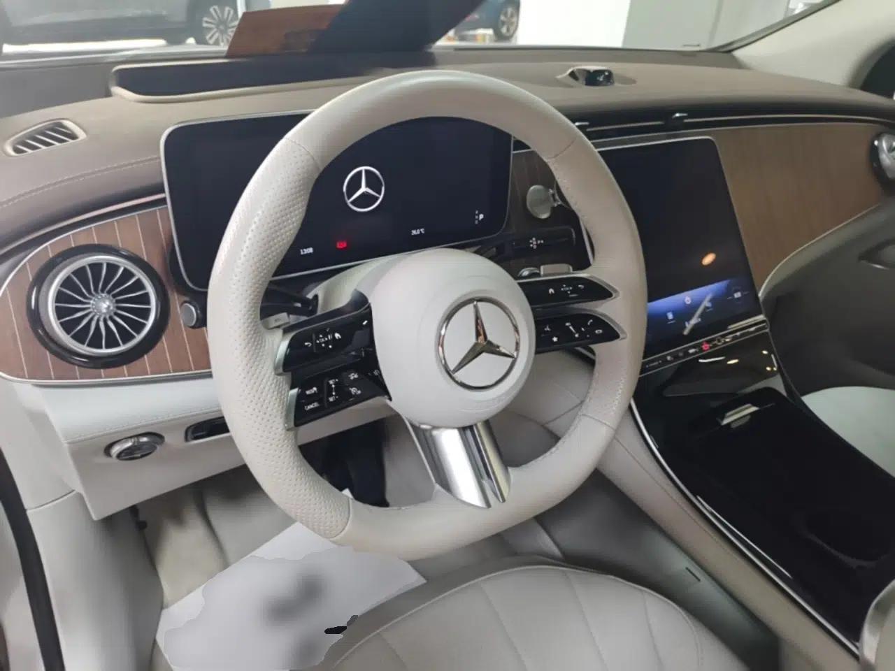Mercedes-Benz EQE SUV 2023 350 4MATIC Luxury Edition — миниатюра 19