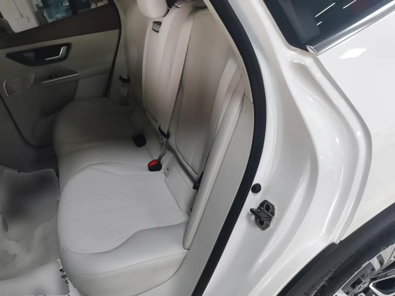 Mercedes-Benz EQE SUV 2023 350 4MATIC Luxury Edition — миниатюра 26