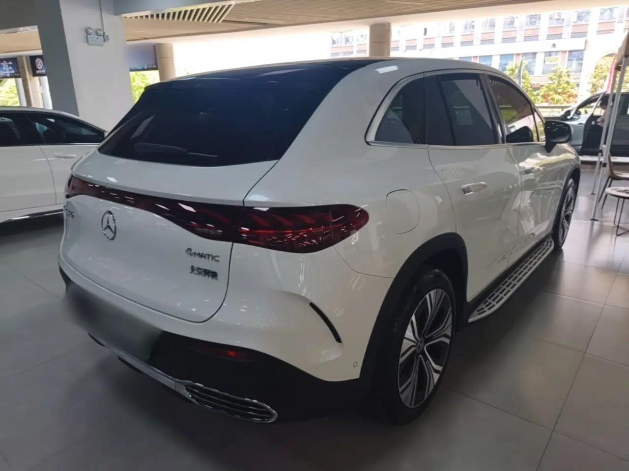 Mercedes-Benz EQE SUV 2023 350 4MATIC Luxury Edition — миниатюра 6