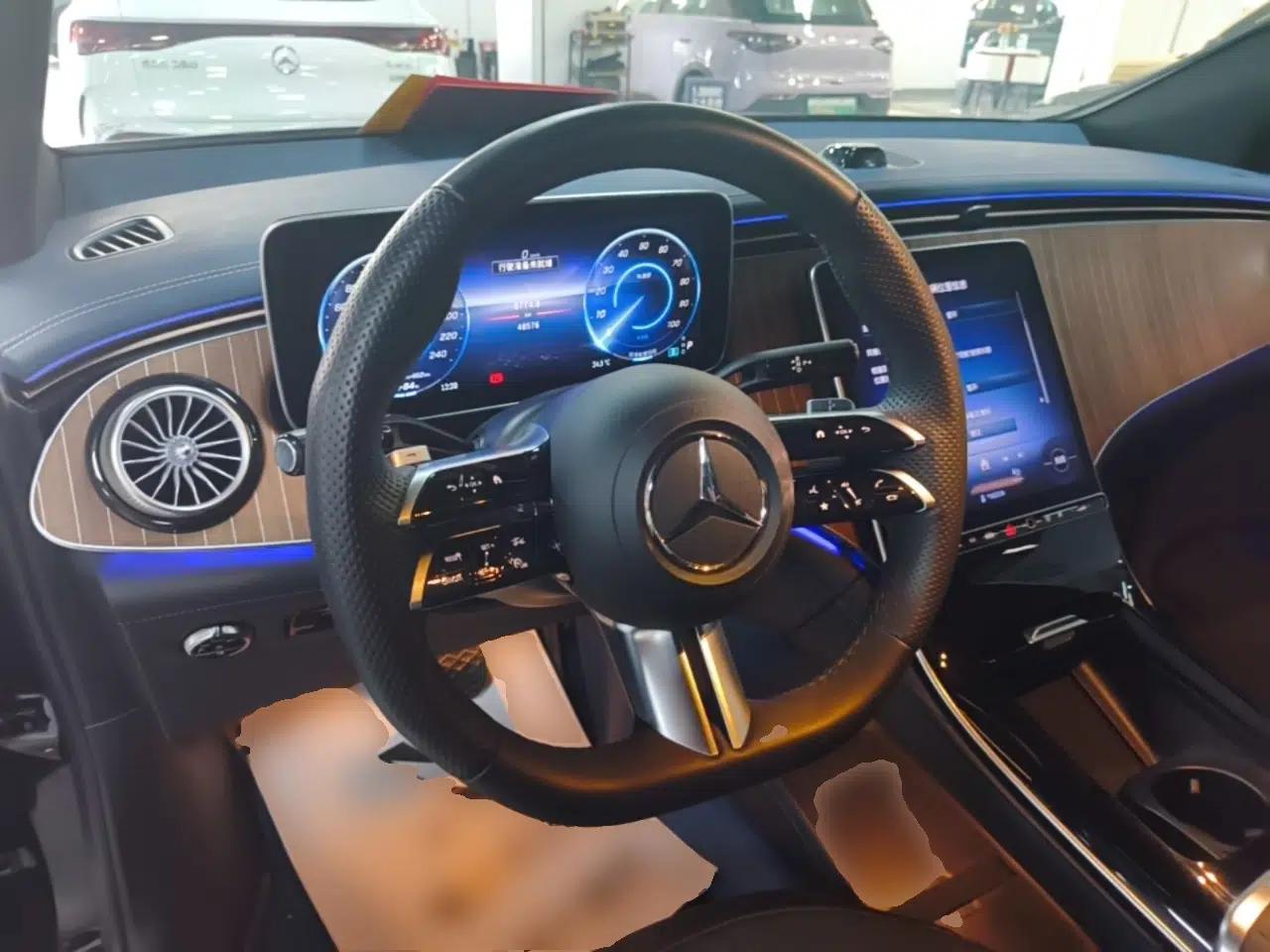 Mercedes-Benz EQE SUV 2023 350 4MATIC Pioneer Edition — миниатюра 19