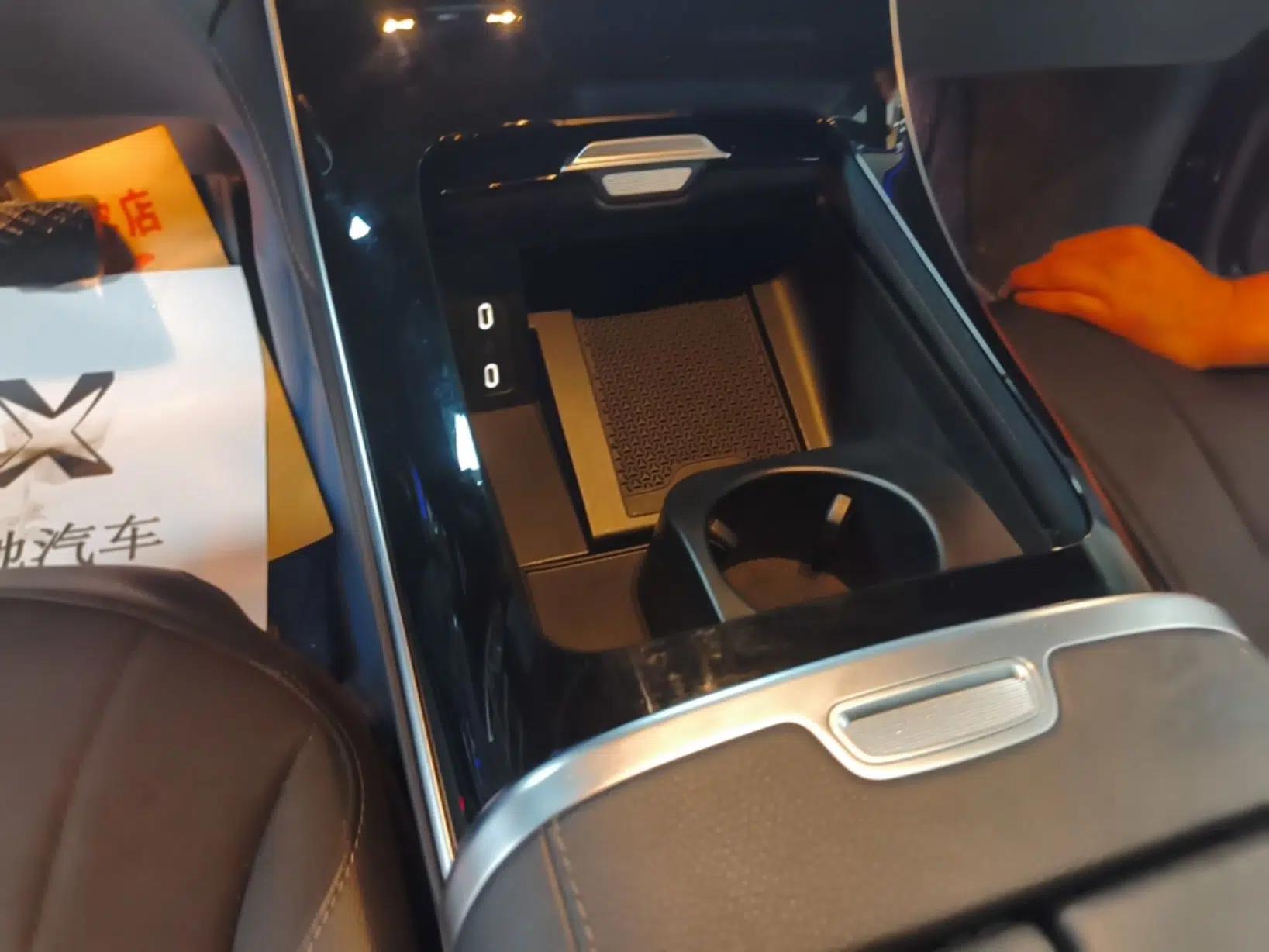 Mercedes-Benz EQE SUV 2023 350 4MATIC Pioneer Edition — миниатюра 22